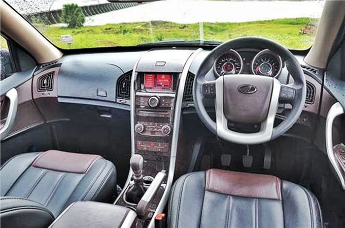 Mahindra XUV500 interior 